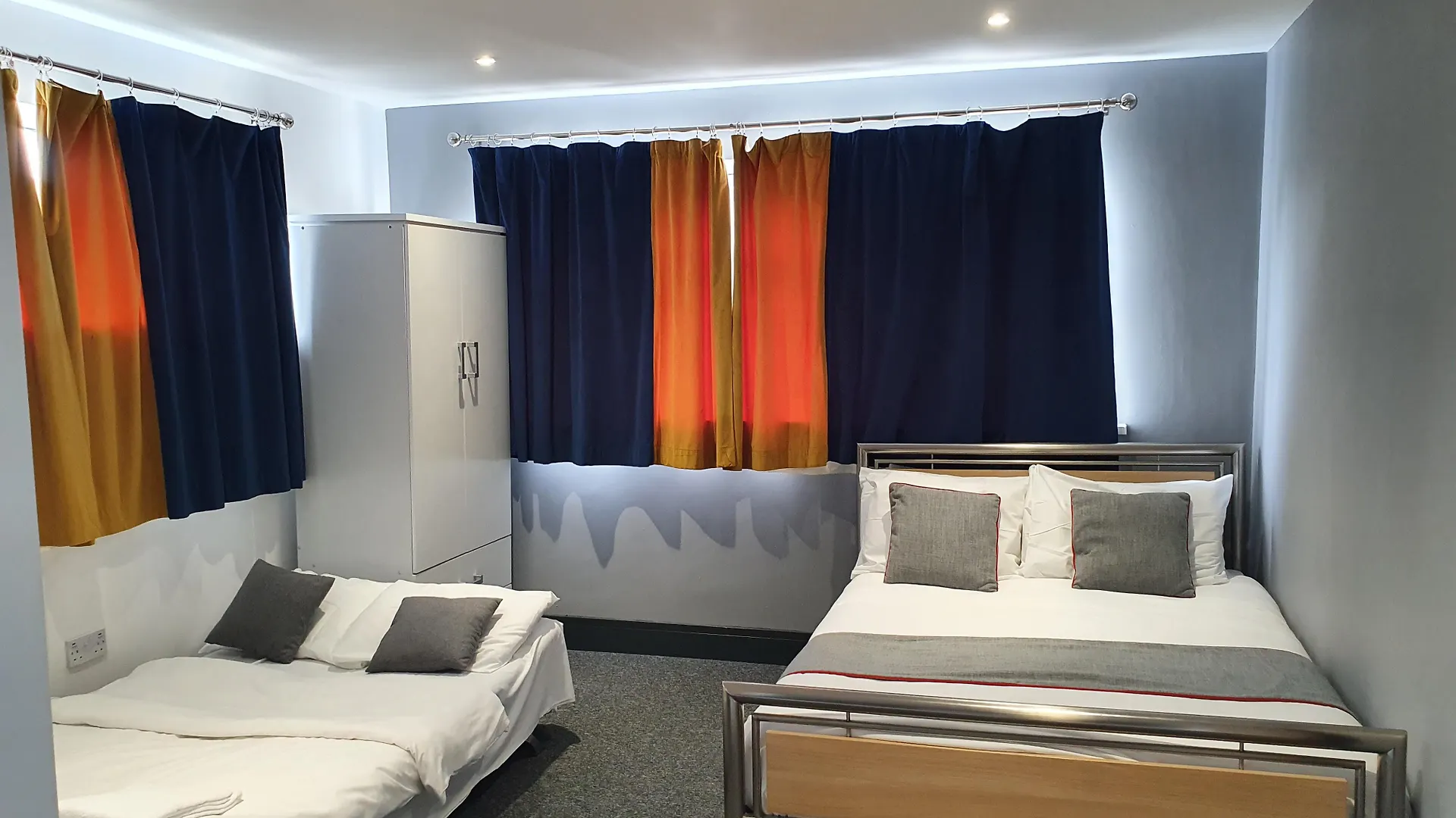 Devine Beach Hotel, Westcliff Southend-On-Sea Hotel