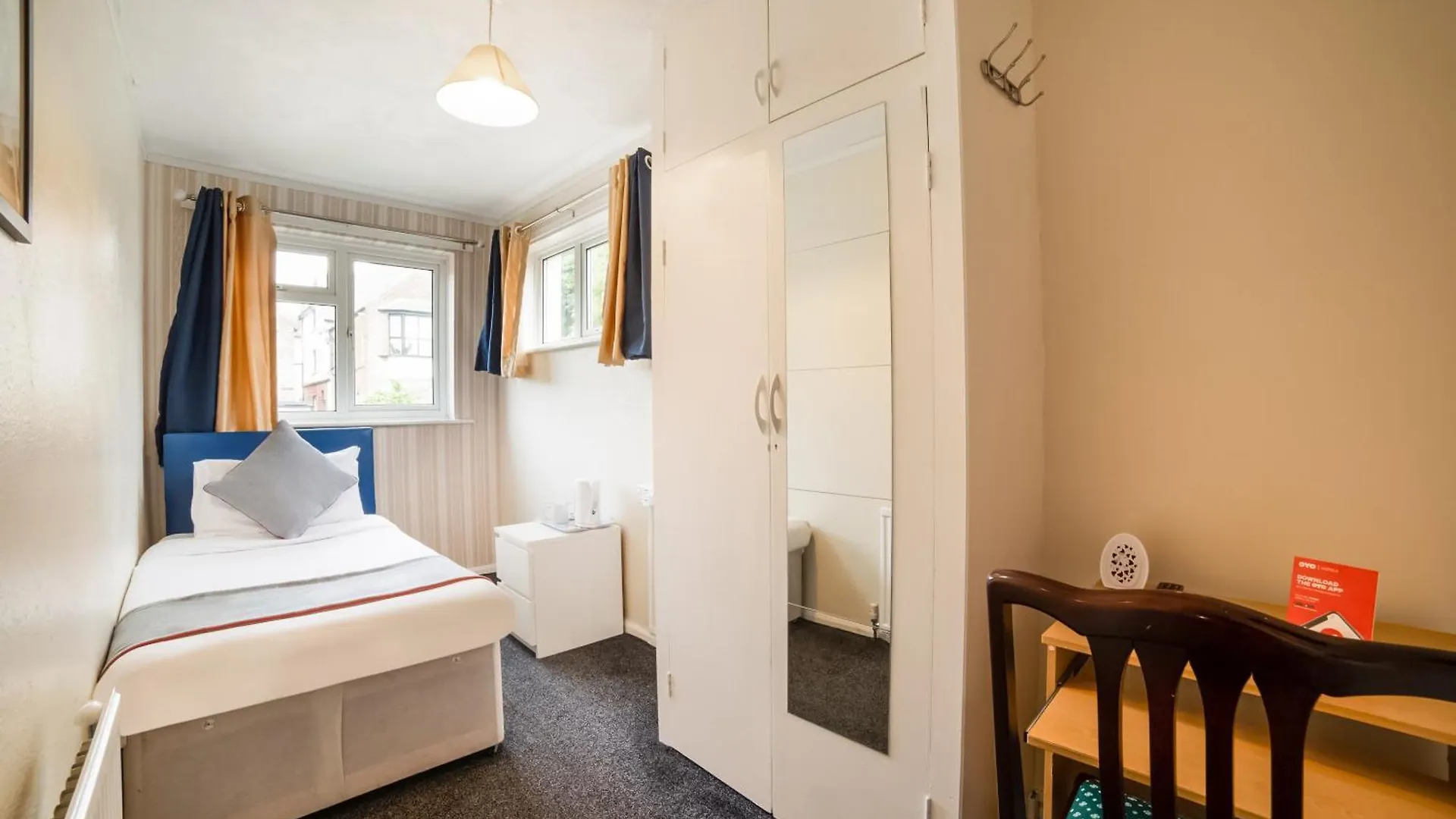 Devine Beach Hotel, Westcliff Southend-On-Sea
