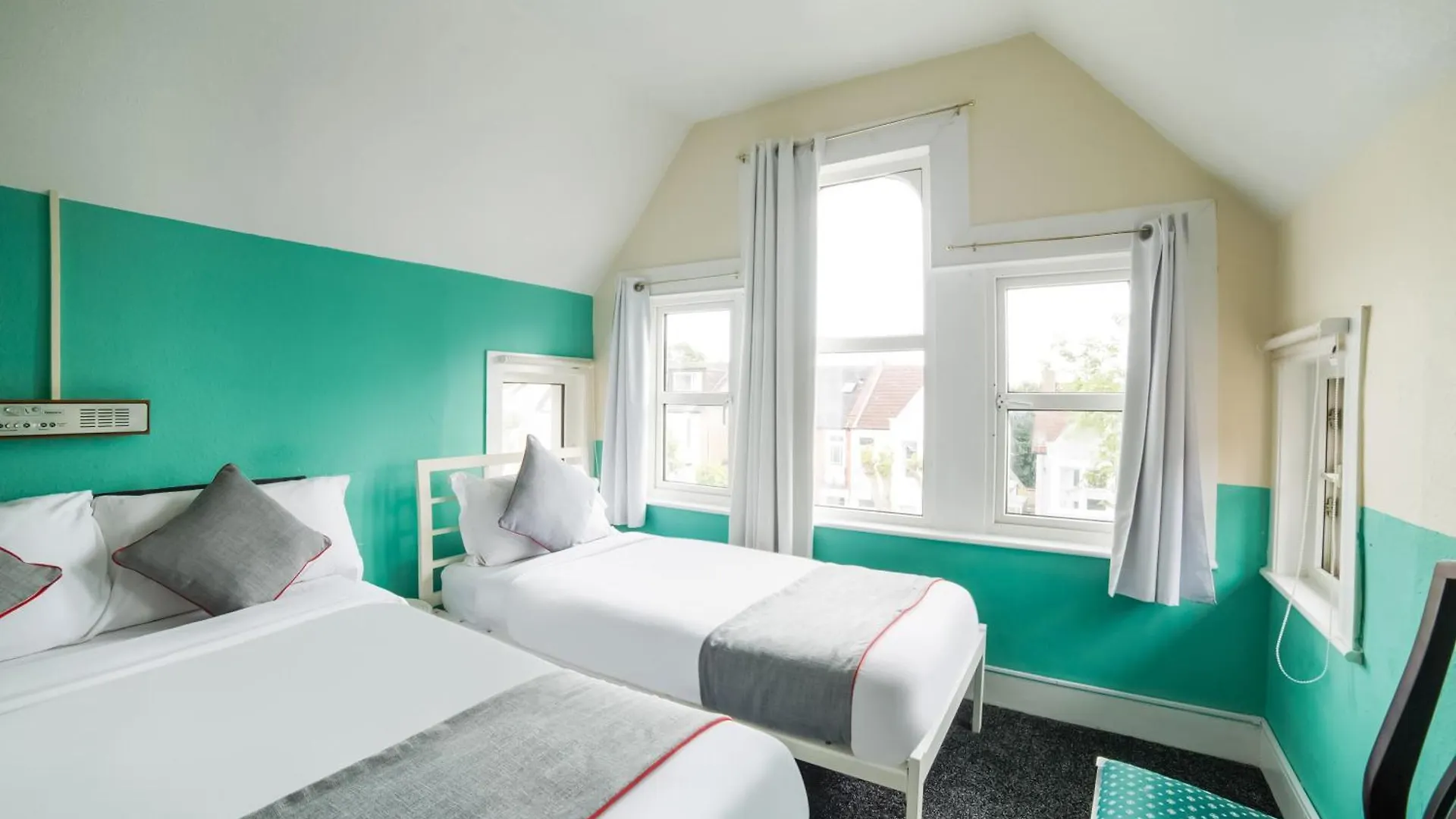 Devine Beach Hotel, Westcliff Southend-On-Sea 3*,  United Kingdom