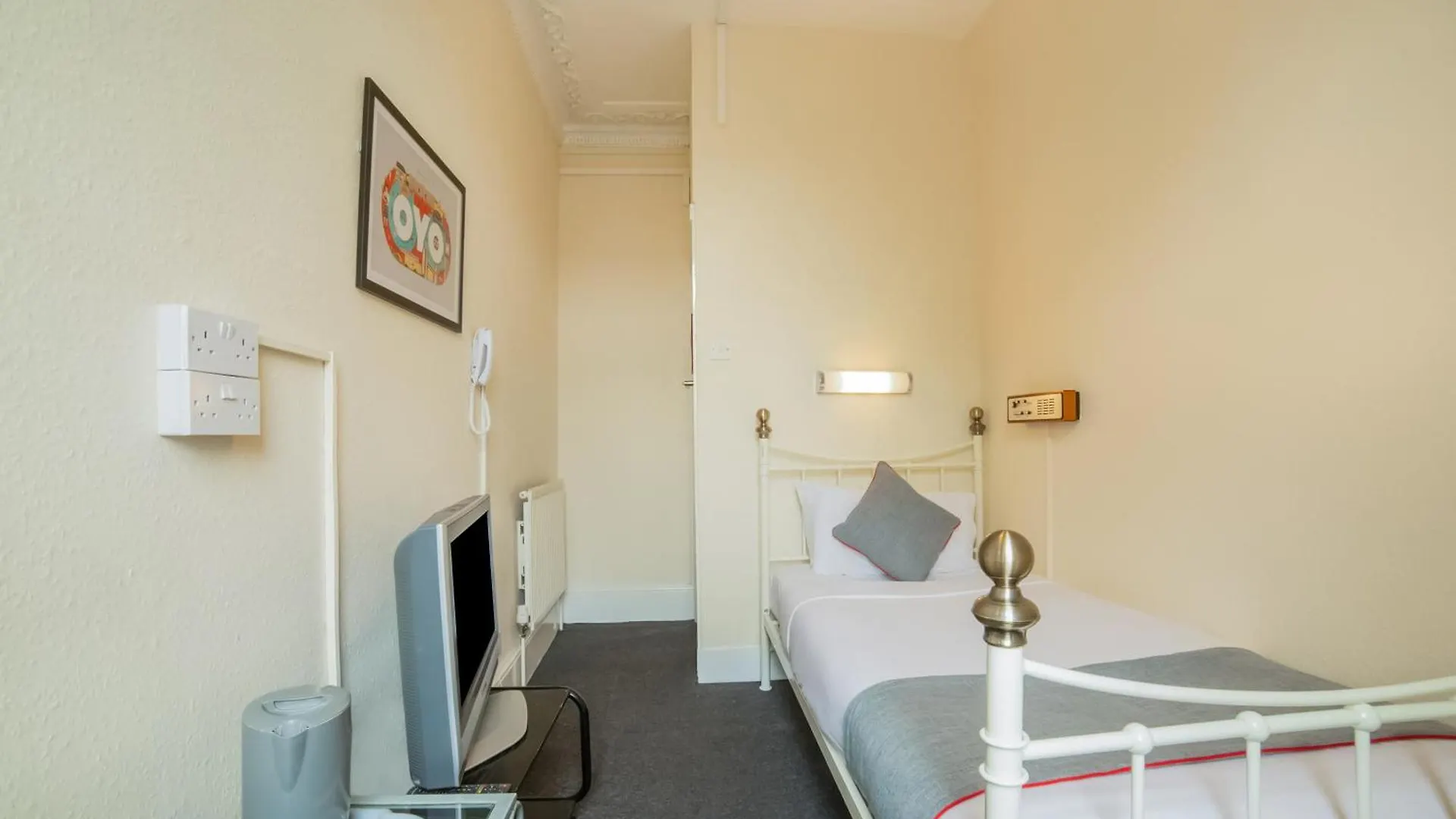 Devine Beach Hotel, Westcliff Southend-On-Sea
