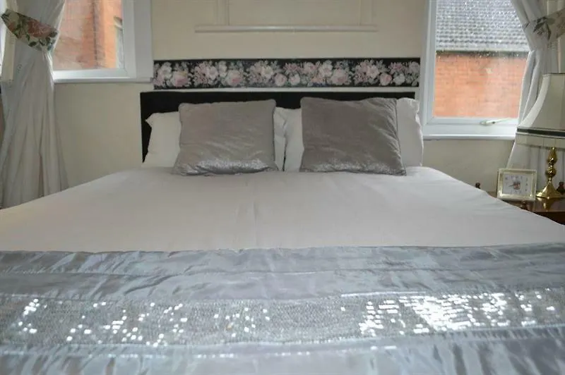 Devine Beach Hotel, Westcliff Southend-On-Sea