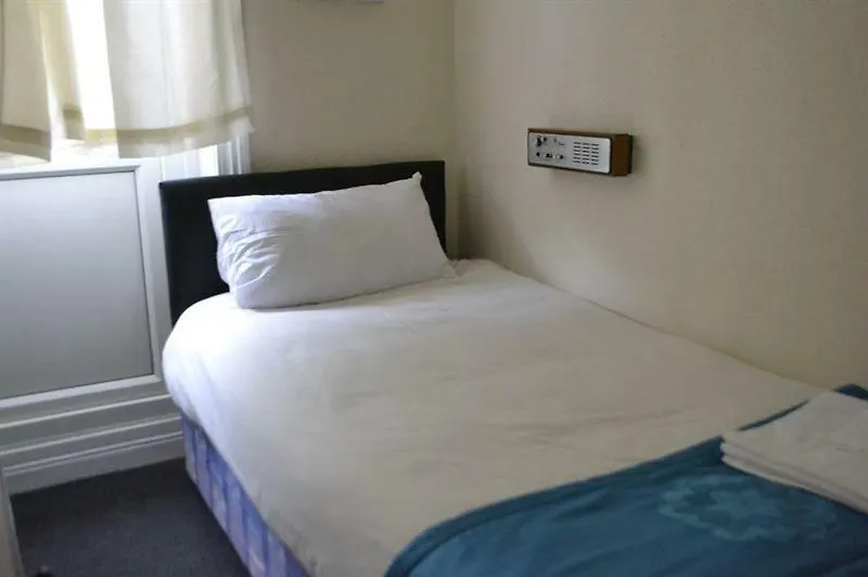 Devine Beach Hotel, Westcliff Southend-On-Sea 3*,