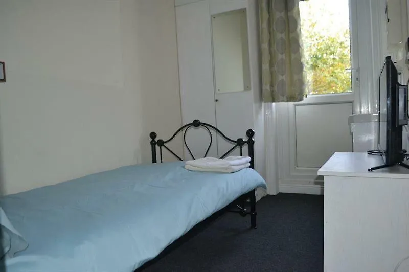 Devine Beach Hotel, Westcliff Southend-On-Sea Hotel