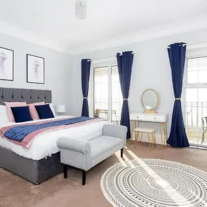  Apartment Compass Point By Keysleeps