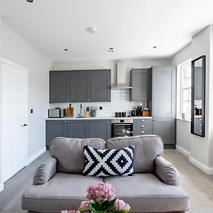  Apartment Shades Of Grey - 2 Bed