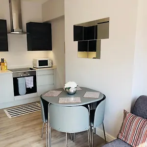 Apartment - Westcliff &