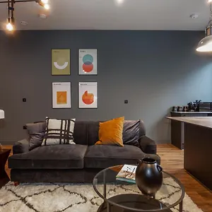  Apartment Dark Matter - Studio
