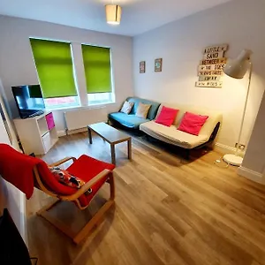  Apartment Beautiful 3 Bedroom House At The Sea Front - Amazing Location